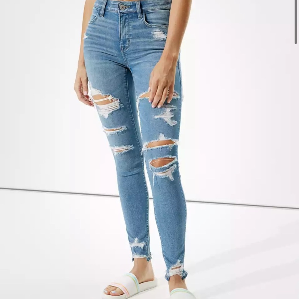 American Eagle High Rise Destroyed Jegging